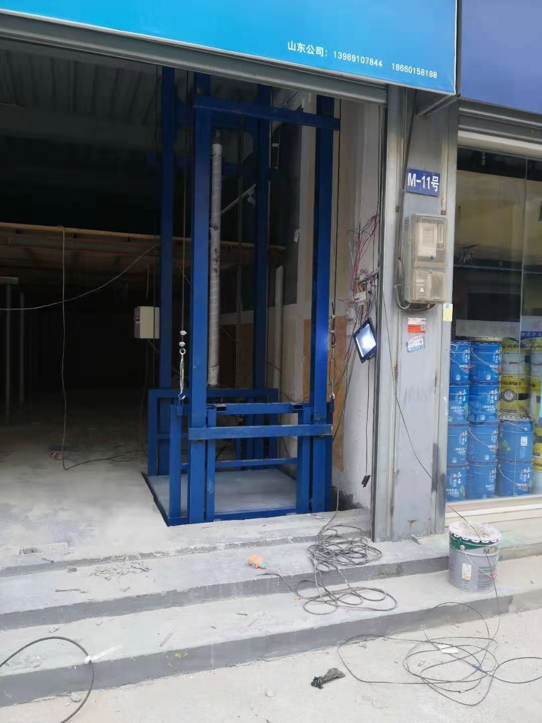 Guide Rail Cargo Lift — 1 Ton, Double Column Single Cylinder, 3m Lift Height