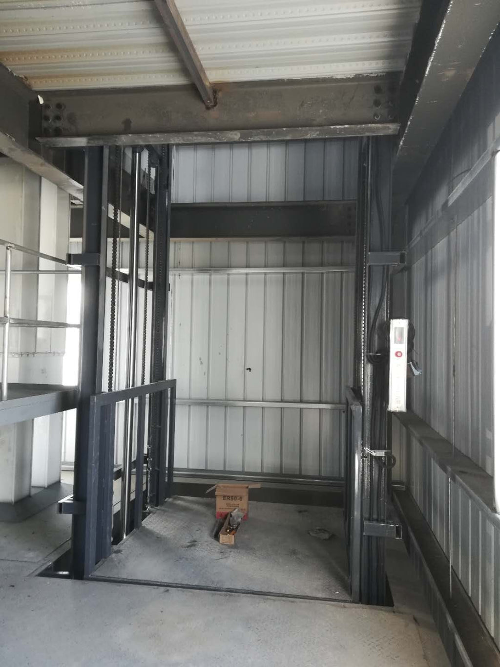 Guide Rail Cargo Lift — 3 Ton, Double Column Double Cylinder, 6m Lift Height